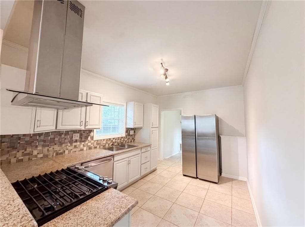 3 bedroom, 1 bathroom, 2,026 sq ft single family residence for sale at 1773 Sylvan Road, Atlanta, GA 30310 — photo 6