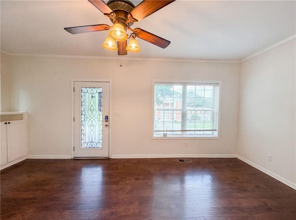 3 bedroom, 1 bathroom, 2,026 sq ft single family residence for sale at 1773 Sylvan Road, Atlanta, GA 30310 — photo 7