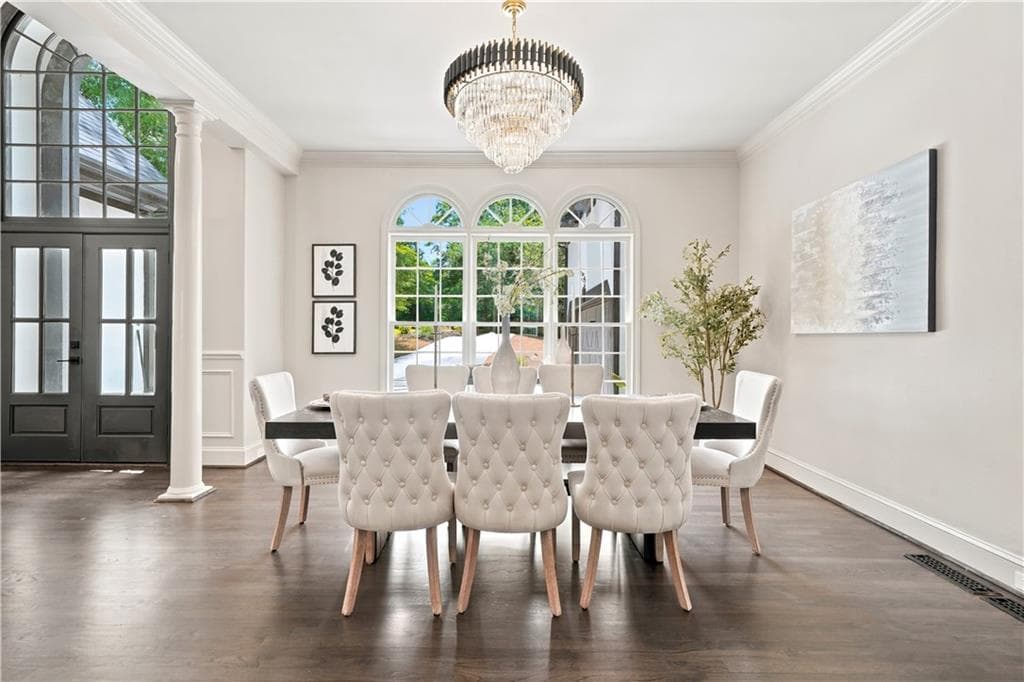 6 bedroom, 5 bathroom, 6,802 sq ft single family residence for sale at 945 Waters Reach Court, Alpharetta, GA 30022 — photo 6