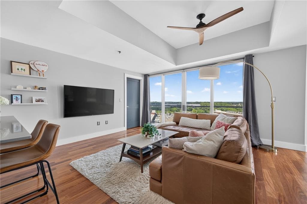 2 bedroom, 2 bathroom, 1,140 sq ft condominium for sale at 1100 Howell Mill Road 817, Atlanta, GA 30318 — photo 4