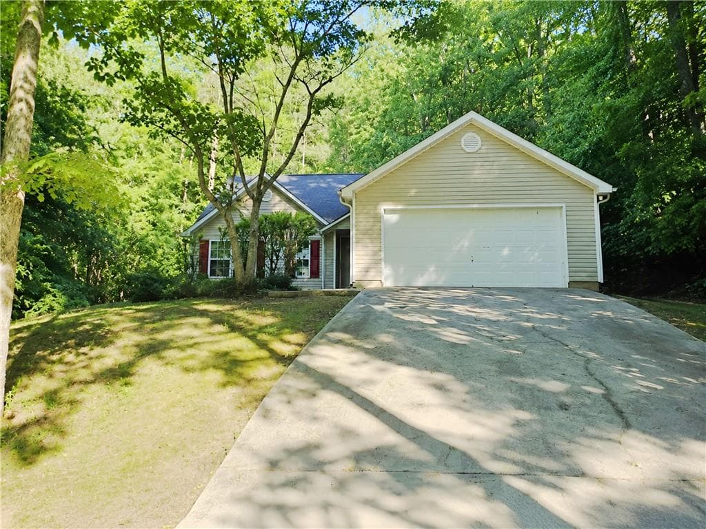 3 bedroom, 2 bathroom, 1,268 sq ft single family residence under contract at 300 Lakeside Drive, Covington, GA 30016