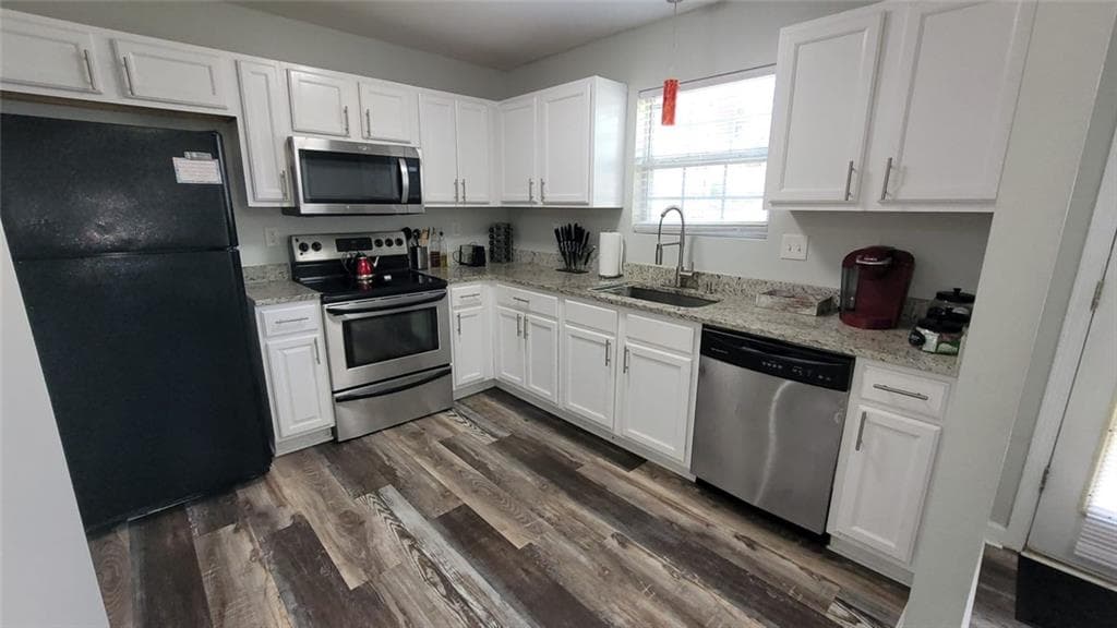 2 bedroom, 3 bathroom, 1,372 sq ft townhouse for sale at 2173 Wind Gate Court, Lithonia, GA 30058 — photo 4