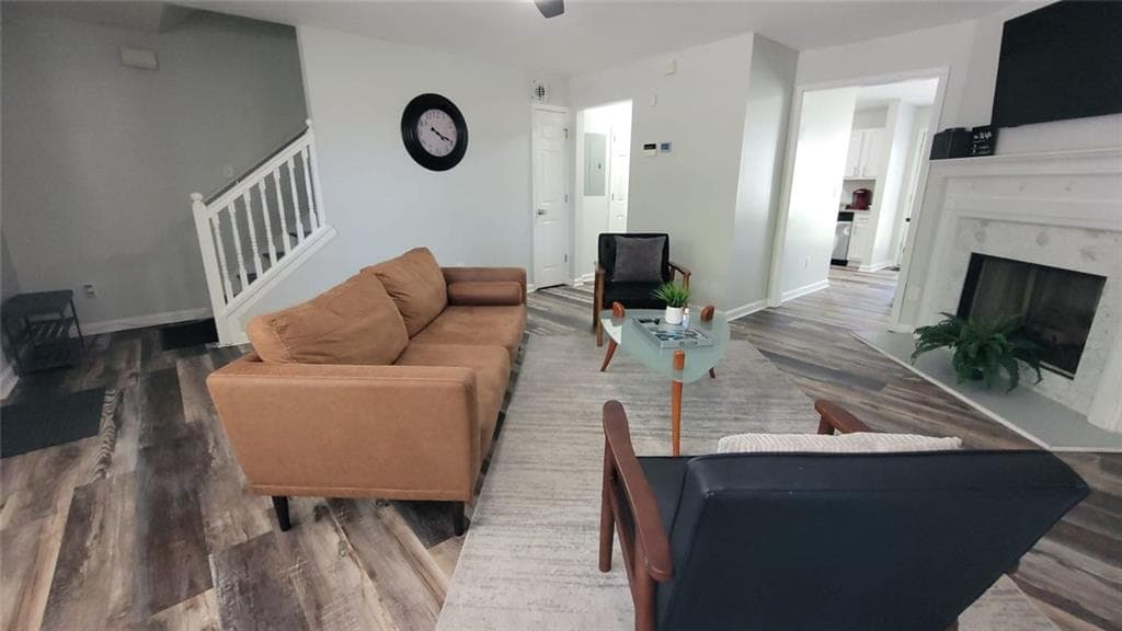 2 bedroom, 3 bathroom, 1,372 sq ft townhouse for sale at 2173 Wind Gate Court, Lithonia, GA 30058 — photo 7