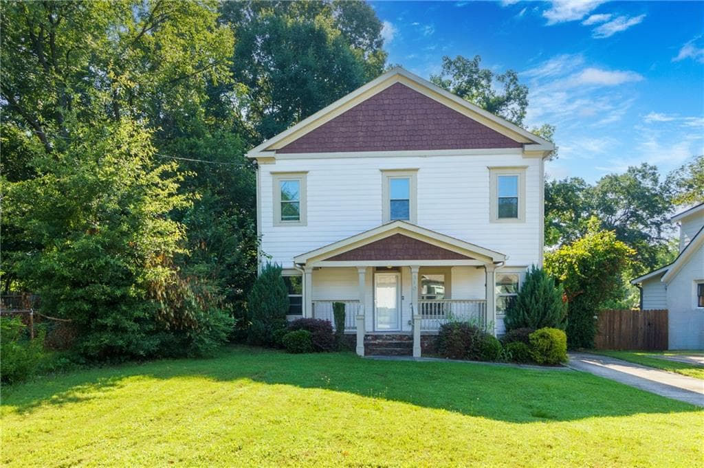 4 bedroom, 3 bathroom, 2,560 sq ft single family residence for sale at 310 Ashburton Avenue, Atlanta, GA 30317 — photo 2