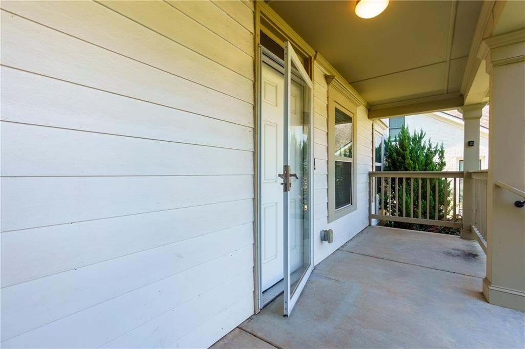 4 bedroom, 3 bathroom, 2,560 sq ft single family residence for sale at 310 Ashburton Avenue, Atlanta, GA 30317 — photo 7