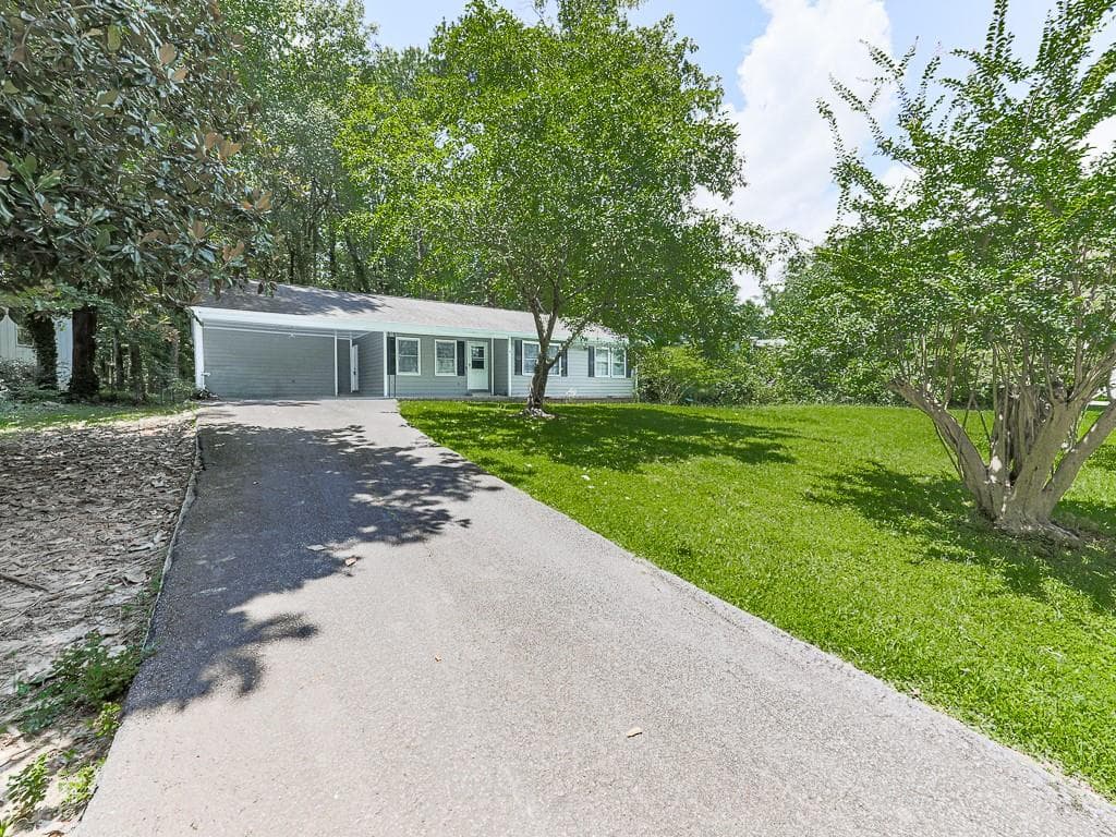 3 bedroom, 2 bathroom, 1,205 sq ft single family residence for sale at 2005 Knightsbridge Road, Kennesaw, GA 30144 — photo 2