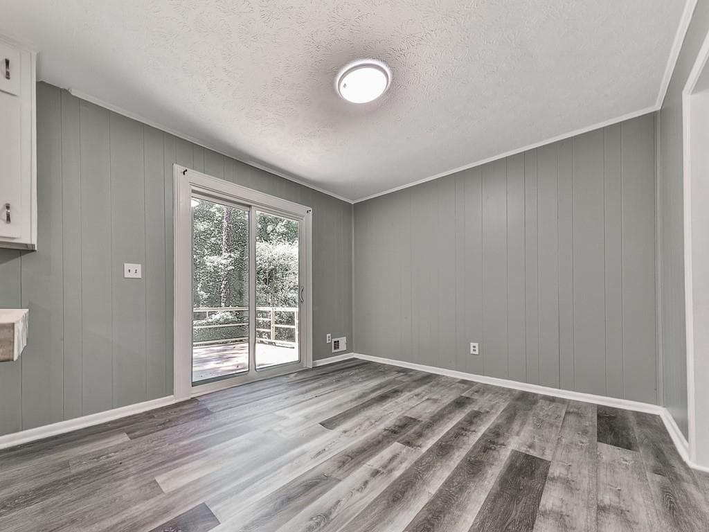 3 bedroom, 2 bathroom, 1,205 sq ft single family residence for sale at 2005 Knightsbridge Road, Kennesaw, GA 30144 — photo 9