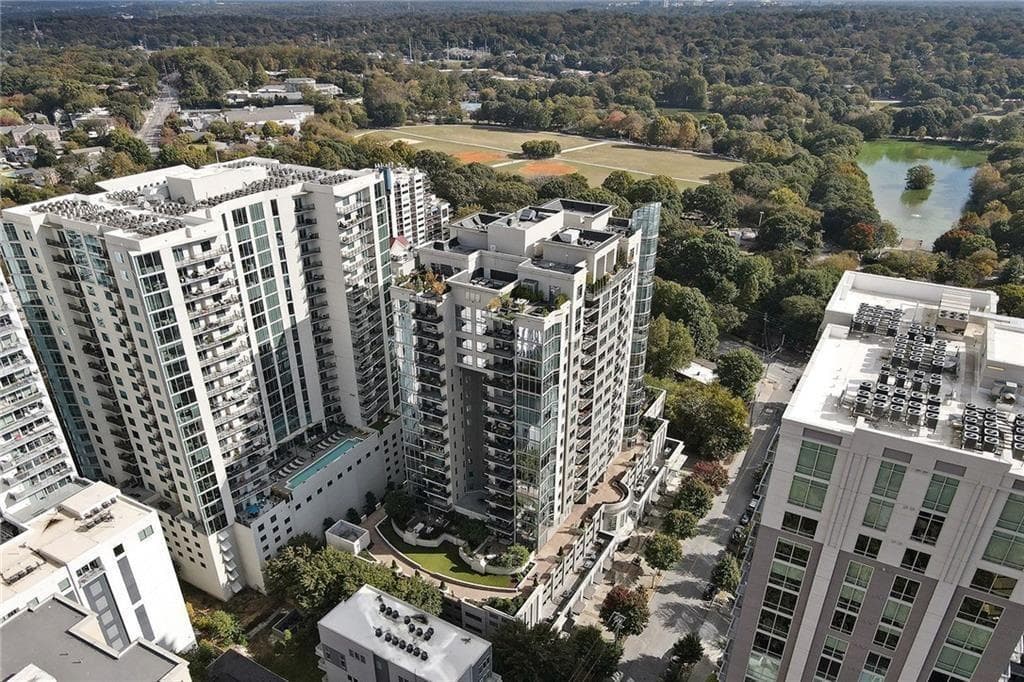 2 bedroom, 2 bathroom, 1,329 sq ft condominium for rent at 222 12th Street 905, Atlanta, GA 30309 for $3,900 a month — photo 3