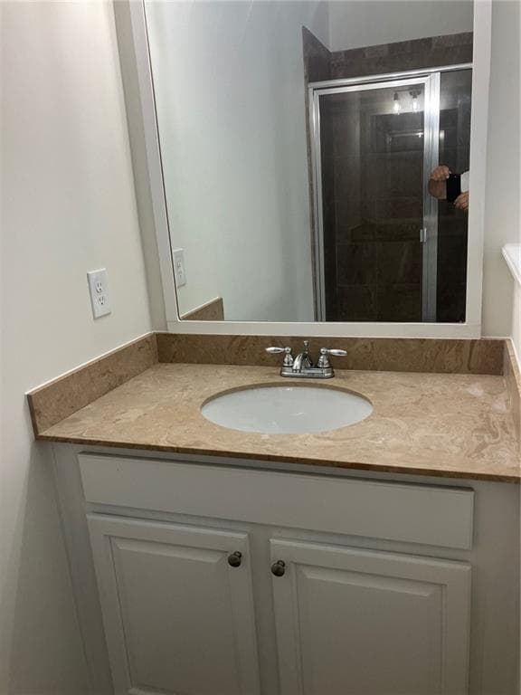 5 bedroom, 3 bathroom, 3,208 sq ft single family residence for sale at 4181 Oakhurst Drive, Fairburn, GA 30213 — photo 8