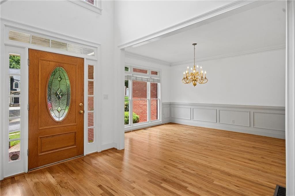5 bedroom, 4 bathroom, 3,300 sq ft single family residence for rent at 270 Edwardton Court, Roswell, GA 30076 for $3,900 a month — photo 6