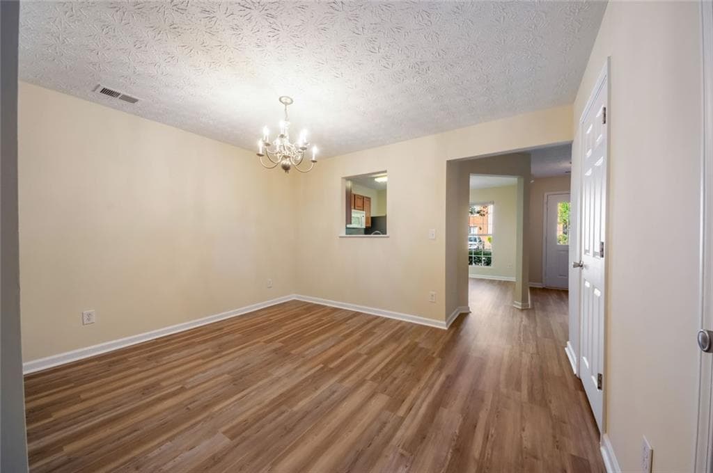 3 bedroom, 3 bathroom, 1,288 sq ft townhouse under contract at 2808 Valley Green Drive, Gainesville, GA 30504 — photo 6