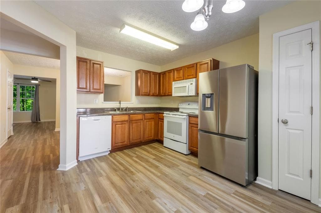 3 bedroom, 3 bathroom, 1,288 sq ft townhouse under contract at 2808 Valley Green Drive, Gainesville, GA 30504 — photo 10