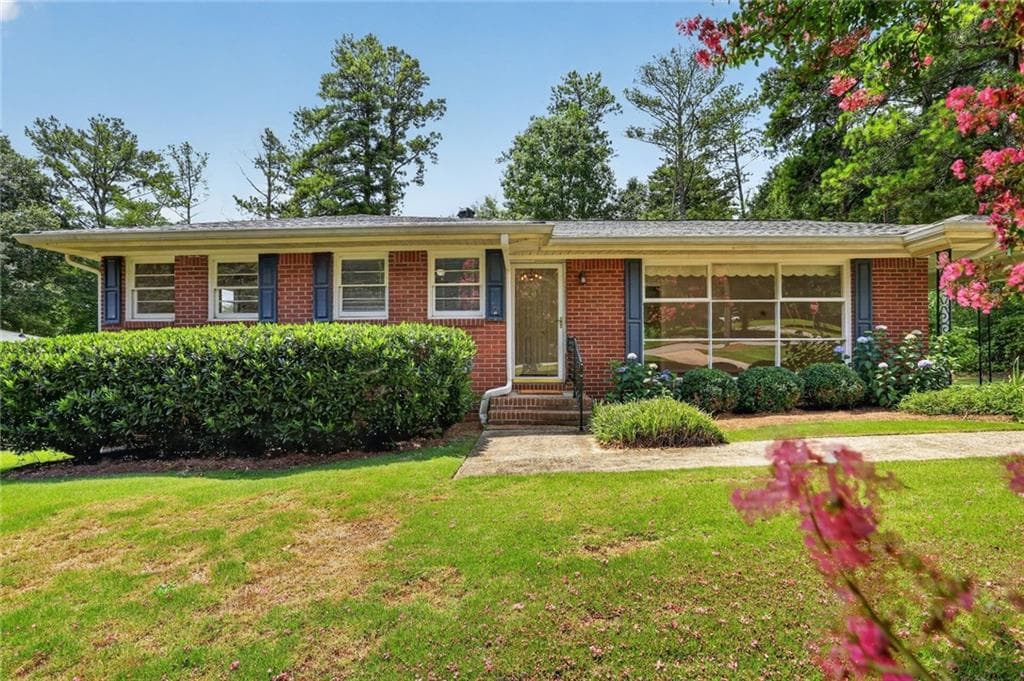3 bedroom, 2 bathroom, 1,056 sq ft single family residence sold at 2839 Poplar Street, Atlanta, GA 30340