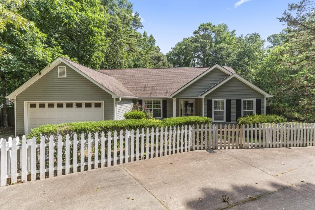3 bedroom, 2 bathroom, 1,700 sq ft single family residence under contract at 22 Maddox Road, Acworth, GA 30102