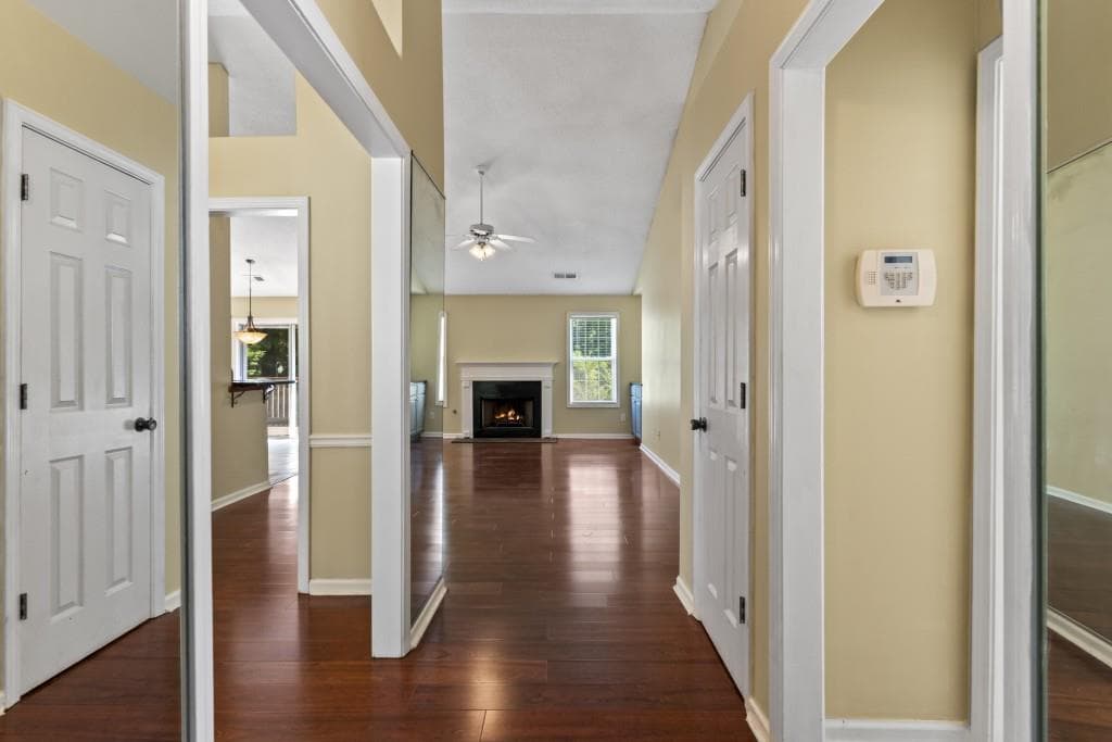 3 bedroom, 2 bathroom, 1,700 sq ft single family residence under contract at 22 Maddox Road, Acworth, GA 30102 — photo 6