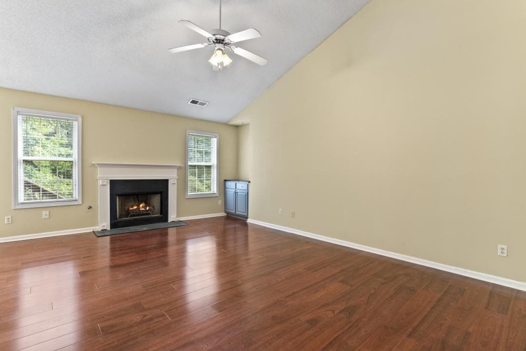3 bedroom, 2 bathroom, 1,700 sq ft single family residence under contract at 22 Maddox Road, Acworth, GA 30102 — photo 9