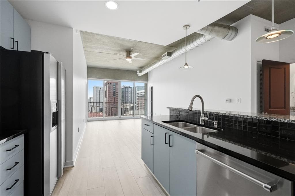 2 bedroom, 2 bathroom, 1,046 sq ft condominium for rent at 943 Peachtree Street 1210, Atlanta, GA 30309 for $2,850 a month — photo 4