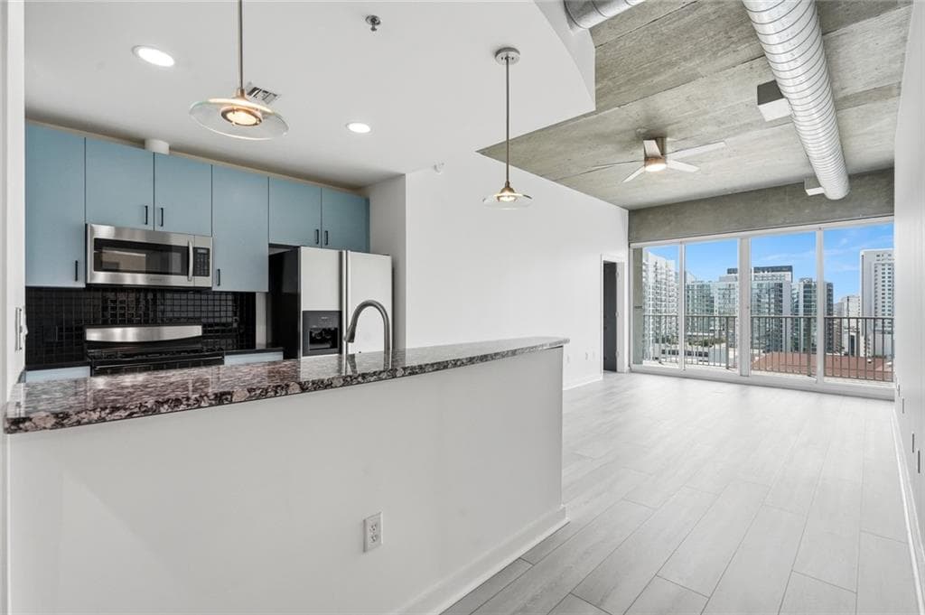 2 bedroom, 2 bathroom, 1,046 sq ft condominium for rent at 943 Peachtree Street 1210, Atlanta, GA 30309 for $2,850 a month — photo 6