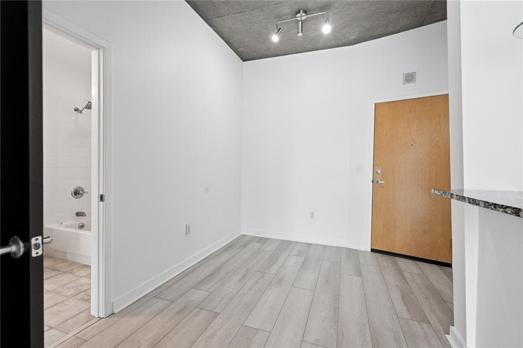 2 bedroom, 2 bathroom, 1,046 sq ft condominium for rent at 943 Peachtree Street 1210, Atlanta, GA 30309 for $2,850 a month — photo 10