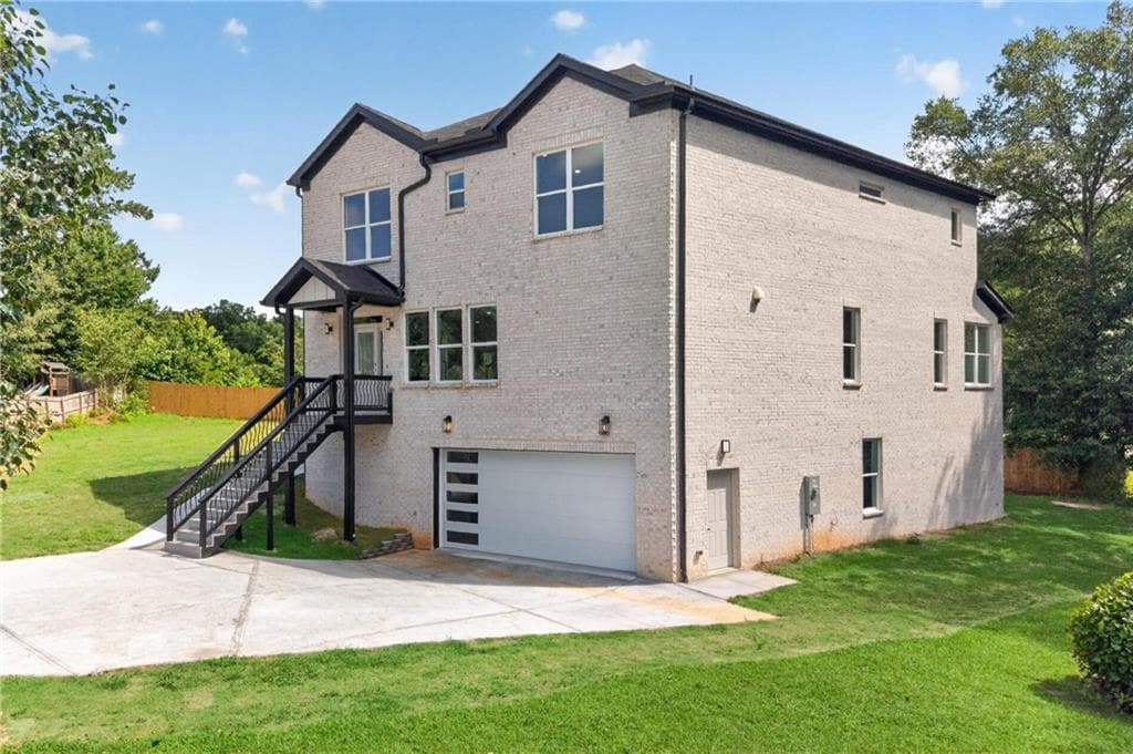 4 bedroom, 5 bathroom, 3,600 sq ft single family residence for sale at 210 lacey, Loganville, GA 30046 — photo 5