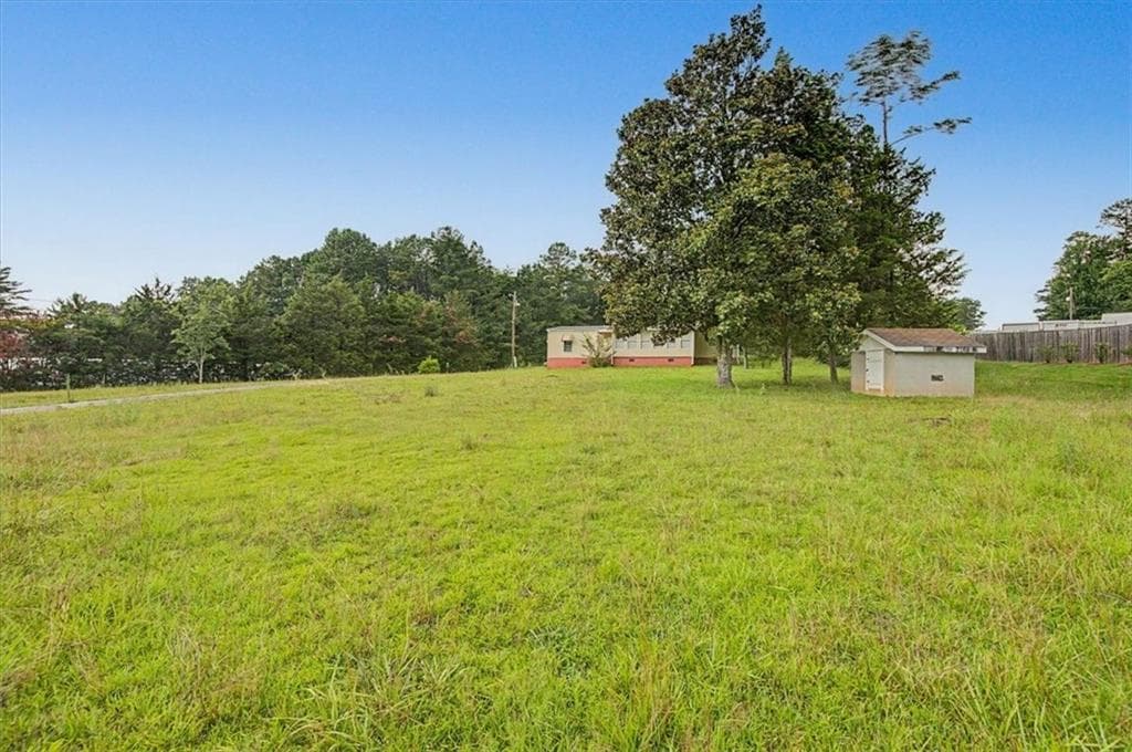 3 bedroom, 2 bathroom other under contract at 8515 Dallas Acworth Highway, Dallas, GA 30132 — photo 5