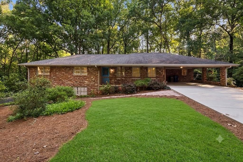 3 bedroom, 2 bathroom, 1,983 sq ft single family residence for sale at 2719 Oswood Drive, Tucker, GA 30084 — photo 2