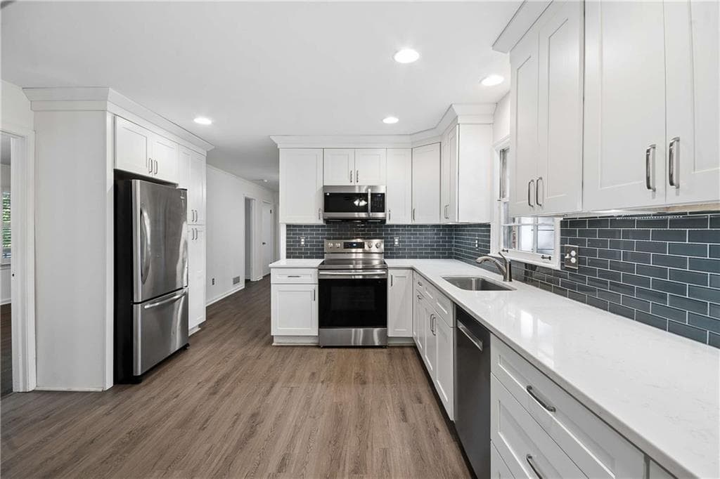 3 bedroom, 2 bathroom, 1,983 sq ft single family residence for sale at 2719 Oswood Drive, Tucker, GA 30084 — photo 3