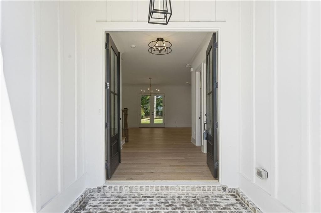 5 bedroom, 5 bathroom, 3,382 sq ft single family residence for sale at 2487 Sims Drive, Marietta, GA 30066 — photo 9