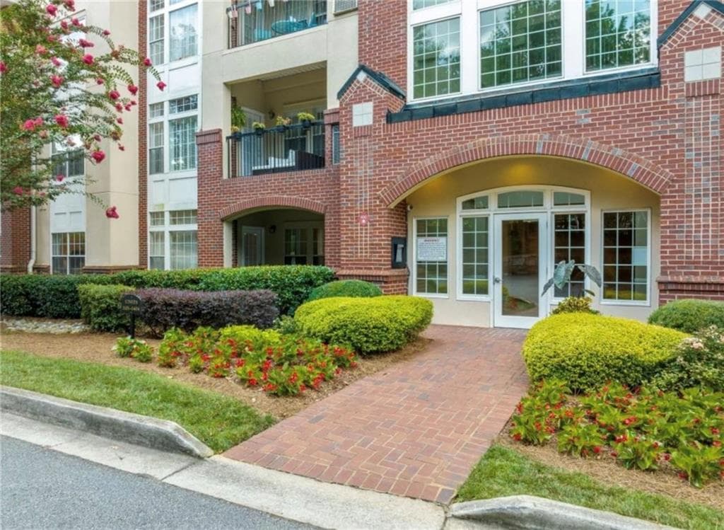 2 bedroom, 2 bathroom, 1,178 sq ft condominium for rent at 3636 Habersham Road 1103, Atlanta, GA 30305 for $2,550 a month — photo 2