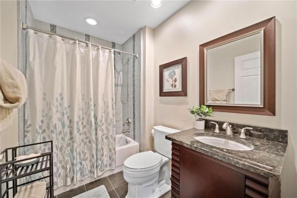 2 bedroom, 2 bathroom, 1,178 sq ft condominium for rent at 3636 Habersham Road 1103, Atlanta, GA 30305 for $2,550 a month — photo 6