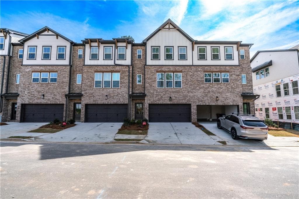 4 bedroom, 4 bathroom, 2,594 sq ft townhouse for rent at 376 Sunset Hollow Street, Sugar Hill, GA 30518 for $2,800 a month — photo 1 of 36