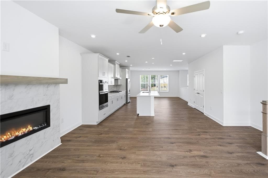 4 bedroom, 4 bathroom, 2,594 sq ft townhouse for rent at 376 Sunset Hollow Street, Sugar Hill, GA 30518 for $2,800 a month — photo 10