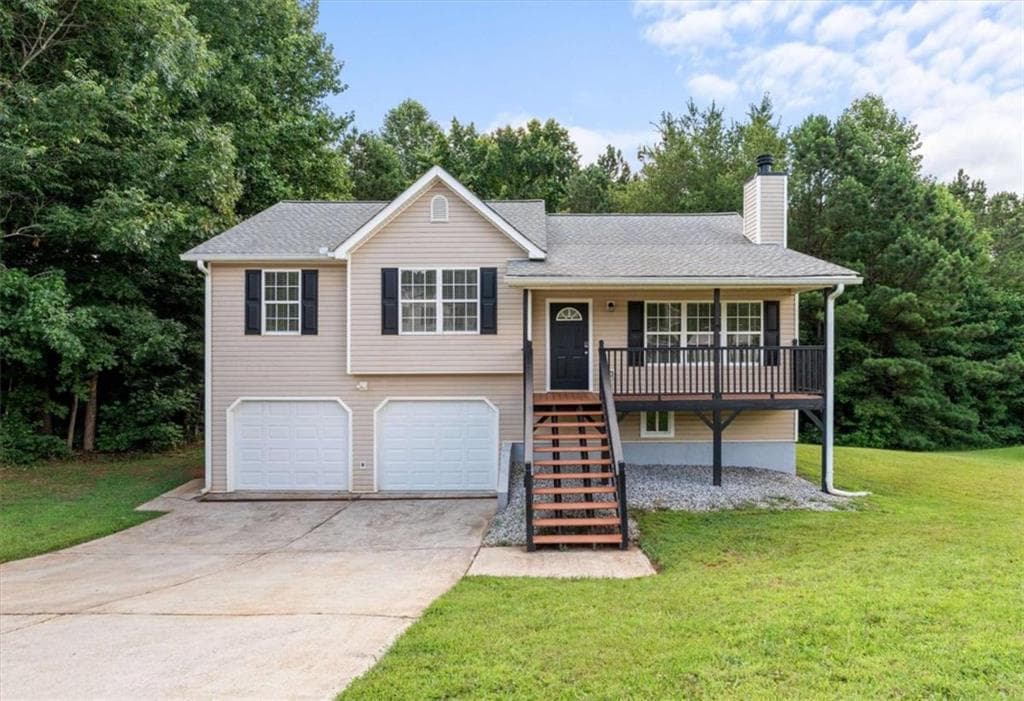 5 bedroom, 2 bathroom, 2,850 sq ft single family residence under contract at 14 Cliff View Drive, Rockmart, GA 30153