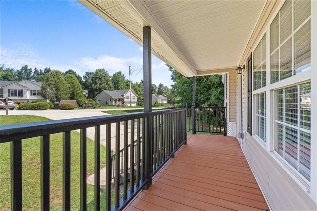 5 bedroom, 2 bathroom, 2,850 sq ft single family residence under contract at 14 Cliff View Drive, Rockmart, GA 30153 — photo 7