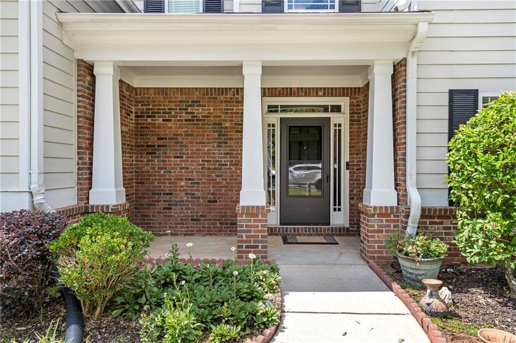 4 bedroom, 3 bathroom, 2,676 sq ft single family residence under contract at 3497 Lori Lane, Duluth, GA 30096 — photo 2
