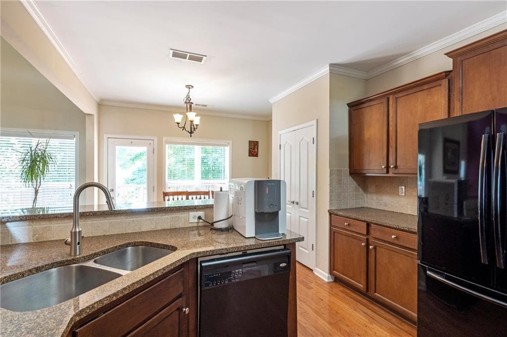 4 bedroom, 3 bathroom, 2,676 sq ft single family residence under contract at 3497 Lori Lane, Duluth, GA 30096 — photo 7