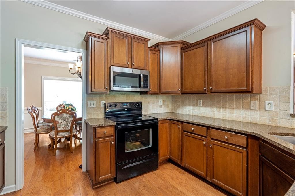 4 bedroom, 3 bathroom, 2,676 sq ft single family residence under contract at 3497 Lori Lane, Duluth, GA 30096 — photo 8