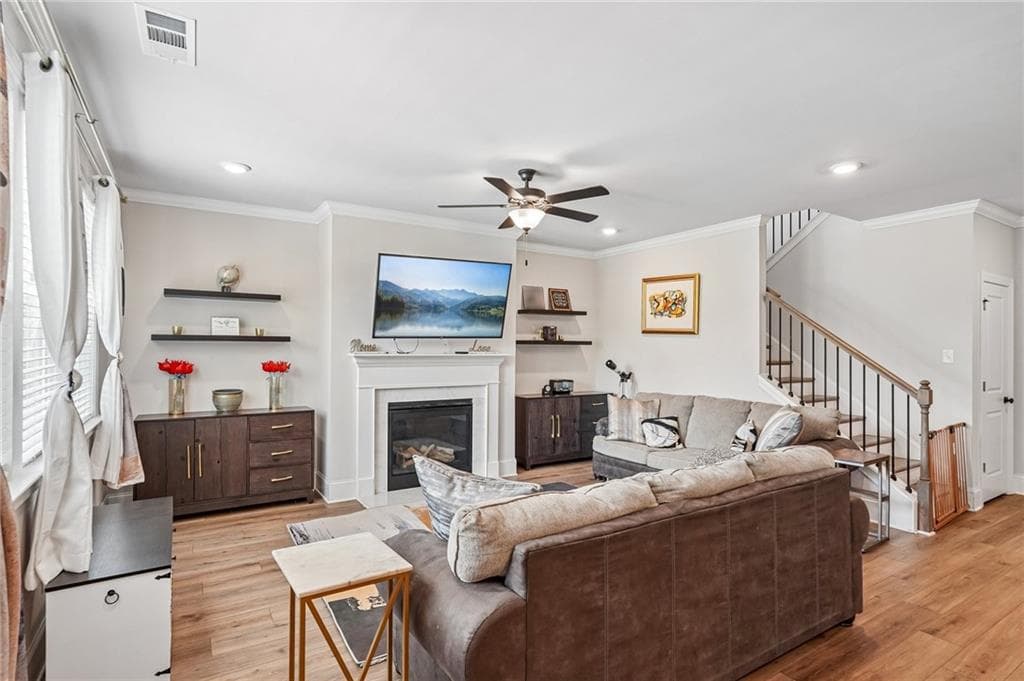 4 bedroom, 3 bathroom, 3,104 sq ft single family residence for sale at 501 Cunninghame Court, Peachtree City, GA 30269 — photo 7