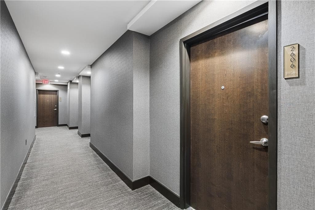 1 bedroom, 1 bathroom, 783 sq ft condominium for sale at 855 Peachtree Street 2606, Atlanta, GA 30308 — photo 2