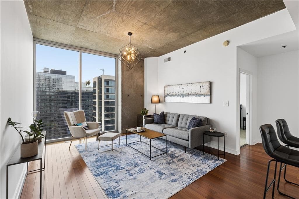 1 bedroom, 1 bathroom, 783 sq ft condominium for sale at 855 Peachtree Street 2606, Atlanta, GA 30308 — photo 7