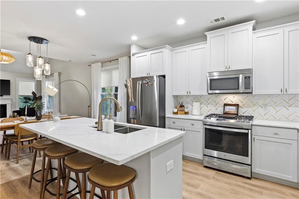 4 bedroom, 3 bathroom, 1,836 sq ft single family residence for rent at 1704 Drew Drive, Atlanta, GA 30318 for $3,400 a month — photo 5
