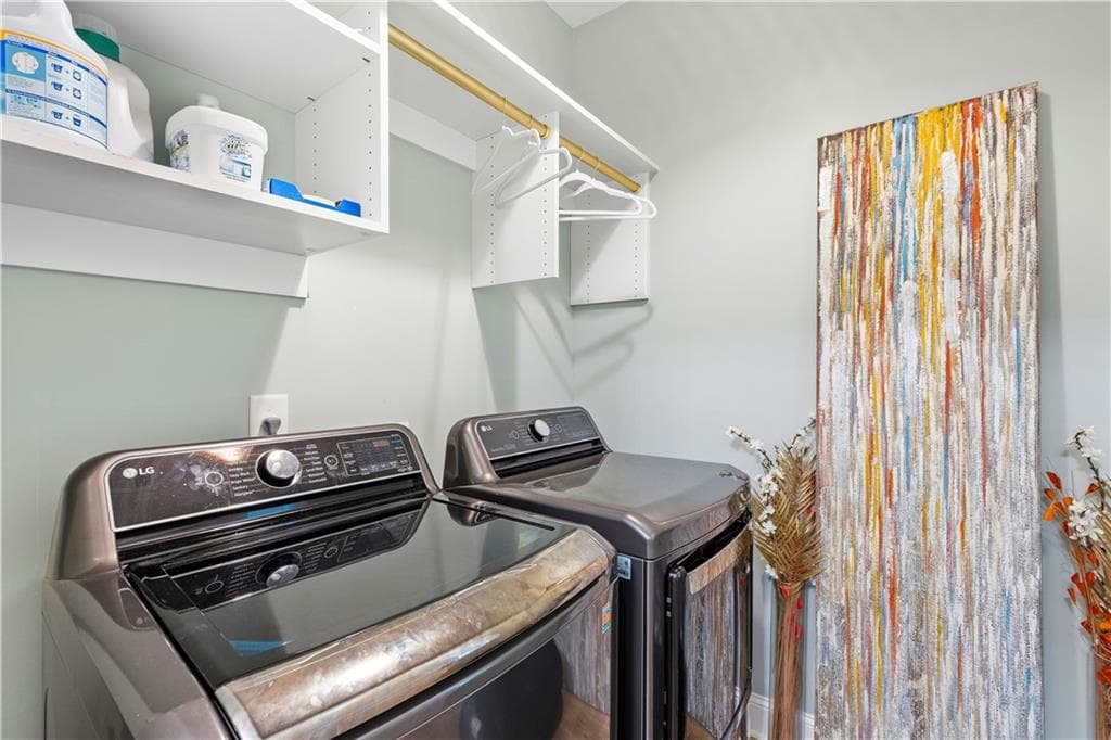 4 bedroom, 3 bathroom, 1,836 sq ft single family residence for rent at 1704 Drew Drive, Atlanta, GA 30318 for $3,400 a month — photo 10