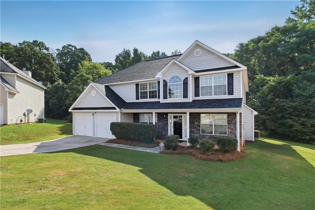 4 bedroom, 3 bathroom, 2,620 sq ft single family residence for sale at 95 Carrington Circle, Covington, GA 30016 — photo 2