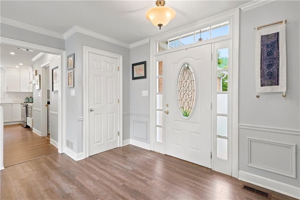 5 bedroom, 4 bathroom, 3,524 sq ft single family residence for sale at 4346 Collingham Trace, Marietta, GA 30068 — photo 5