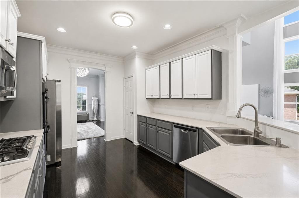 4 bedroom, 4 bathroom, 3,503 sq ft single family residence under contract at 5135 Highland Lake Drive, Atlanta, GA 30349 — photo 6