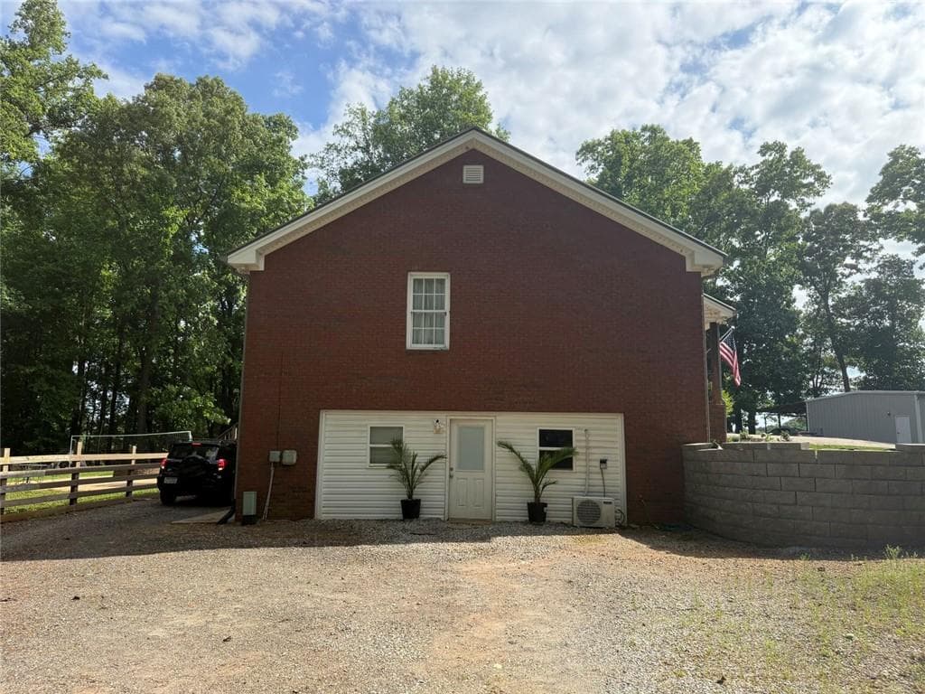 9 bedroom, 5 bathroom, 5,013 sq ft single family residence for sale at 4580 Hopewell Road, Cumming, GA 30028 — photo 9