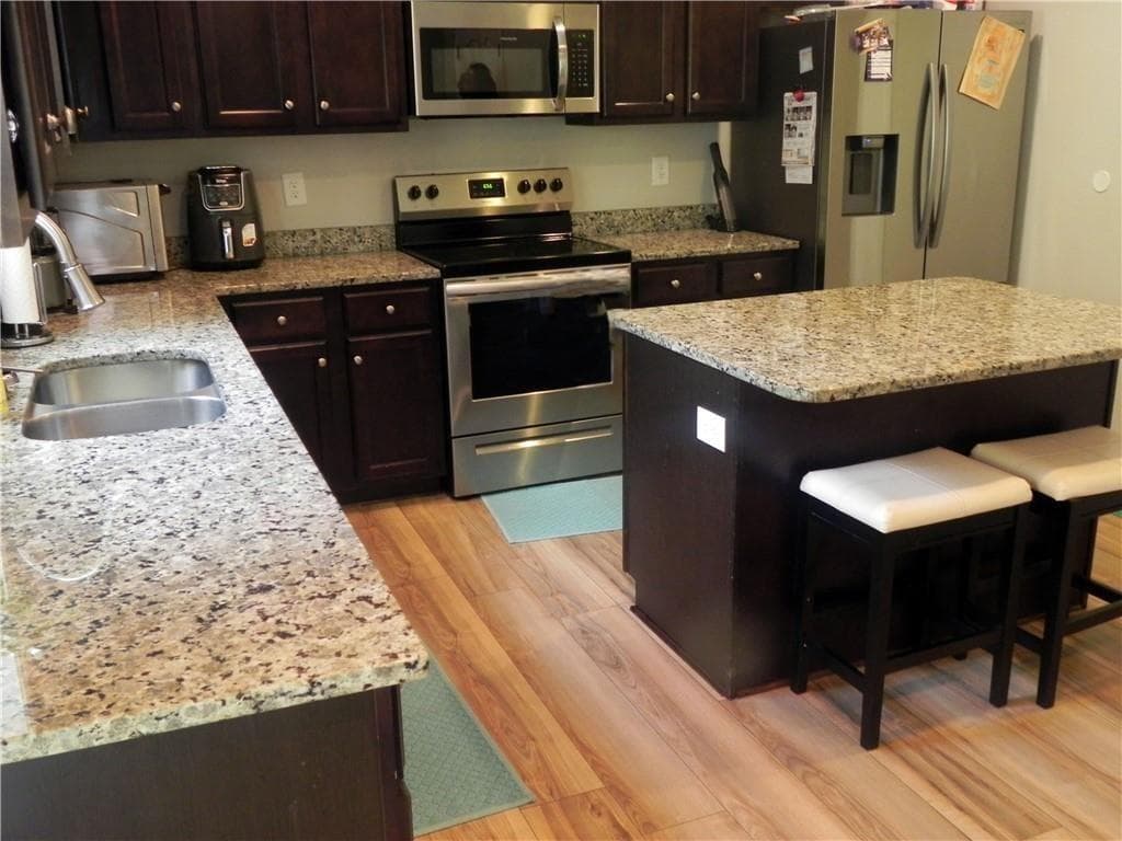 4 bedroom, 3 bathroom, 1,956 sq ft single family residence for sale at 1101 Senator Road, Douglasville, GA 30134 — photo 3