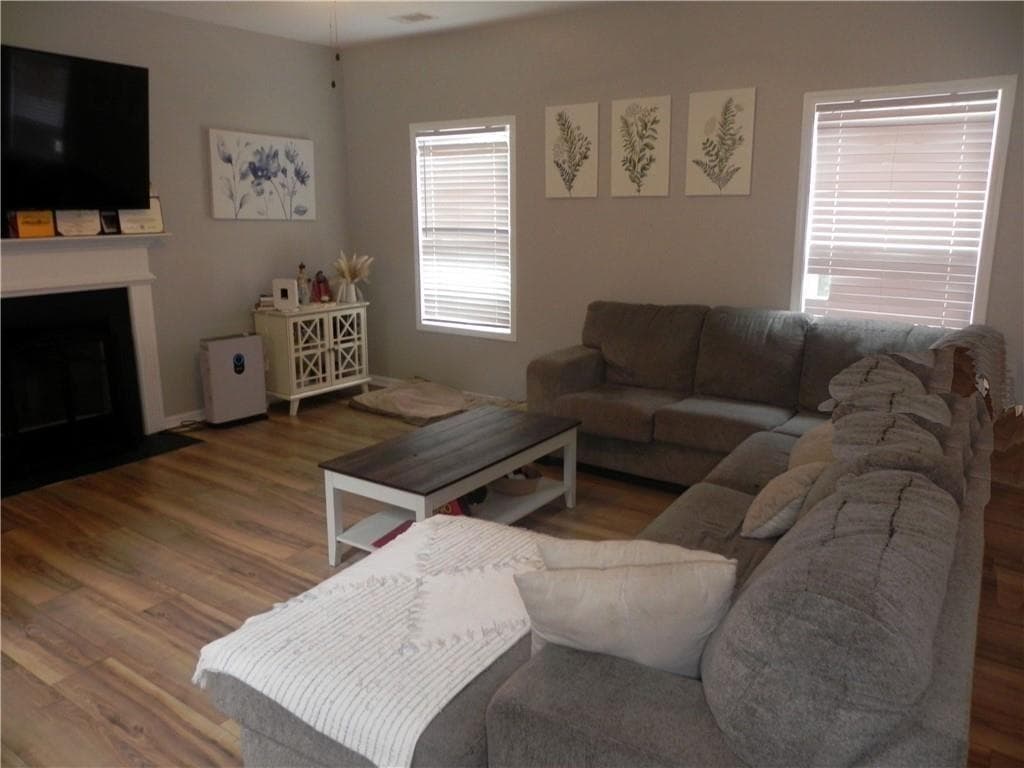 4 bedroom, 3 bathroom, 1,956 sq ft single family residence for sale at 1101 Senator Road, Douglasville, GA 30134 — photo 4