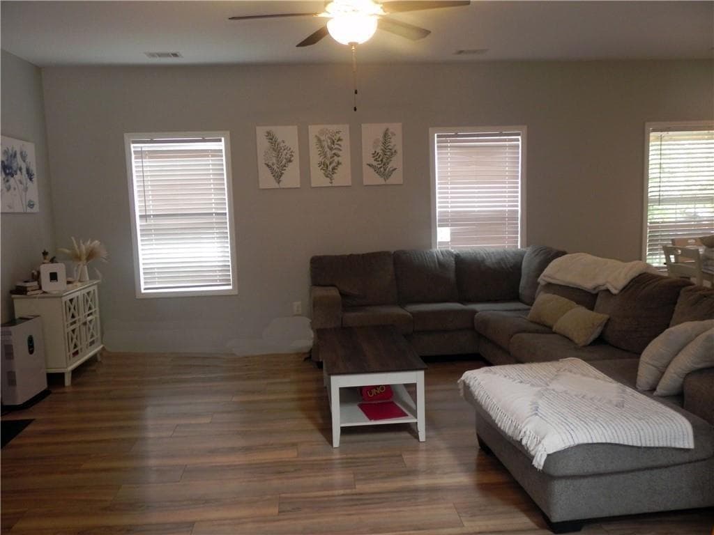 4 bedroom, 3 bathroom, 1,956 sq ft single family residence for sale at 1101 Senator Road, Douglasville, GA 30134 — photo 6