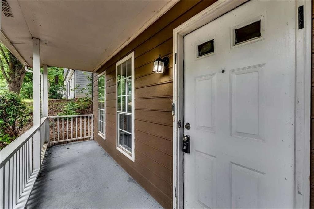 3 bedroom, 2 bathroom, 1,800 sq ft single family residence for sale at 759 Greenhedge Drive, Stone Mountain, GA 30088 — photo 2